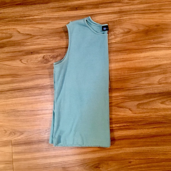 Two Short Tank Tops - Picture 6 of 6